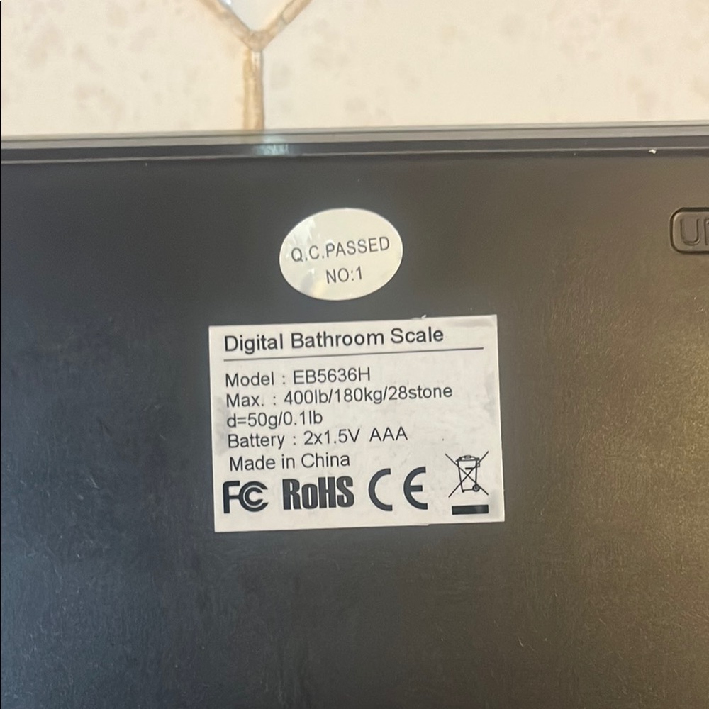 Letsfit Black Digital Bathroom Scale. - Picture 9 of 10